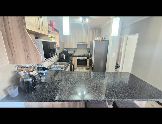 2 BEDROOM APARTMENT FOR SALE IN NOORDWYK